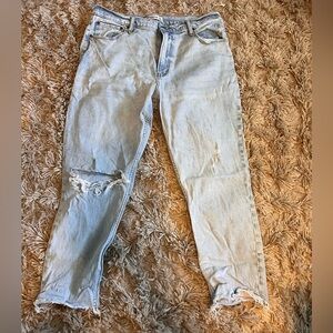 Abercrombie & Fitch 
The Skinny High Rise 
12 SHORT 
Like new condition